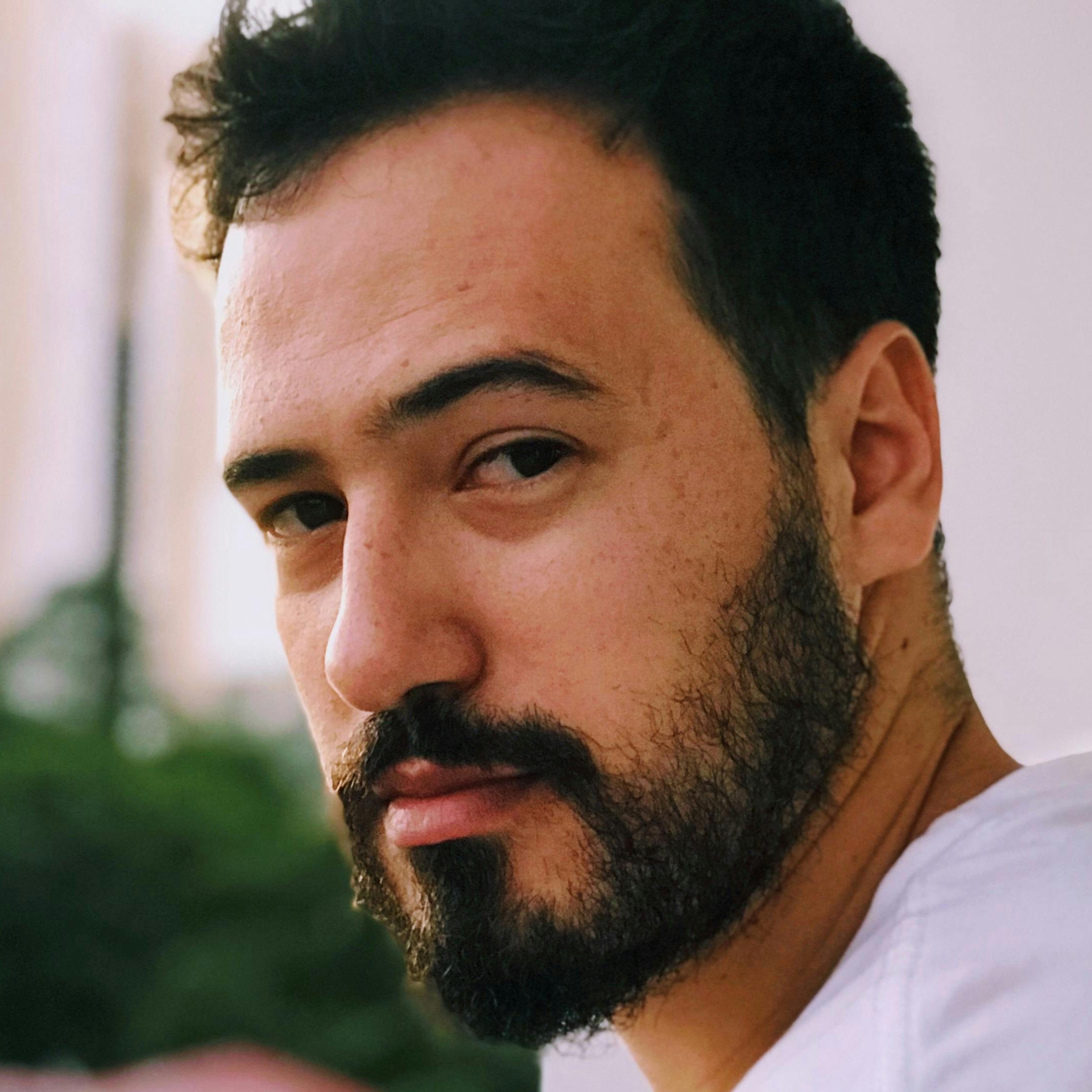 <em>Manu</em>